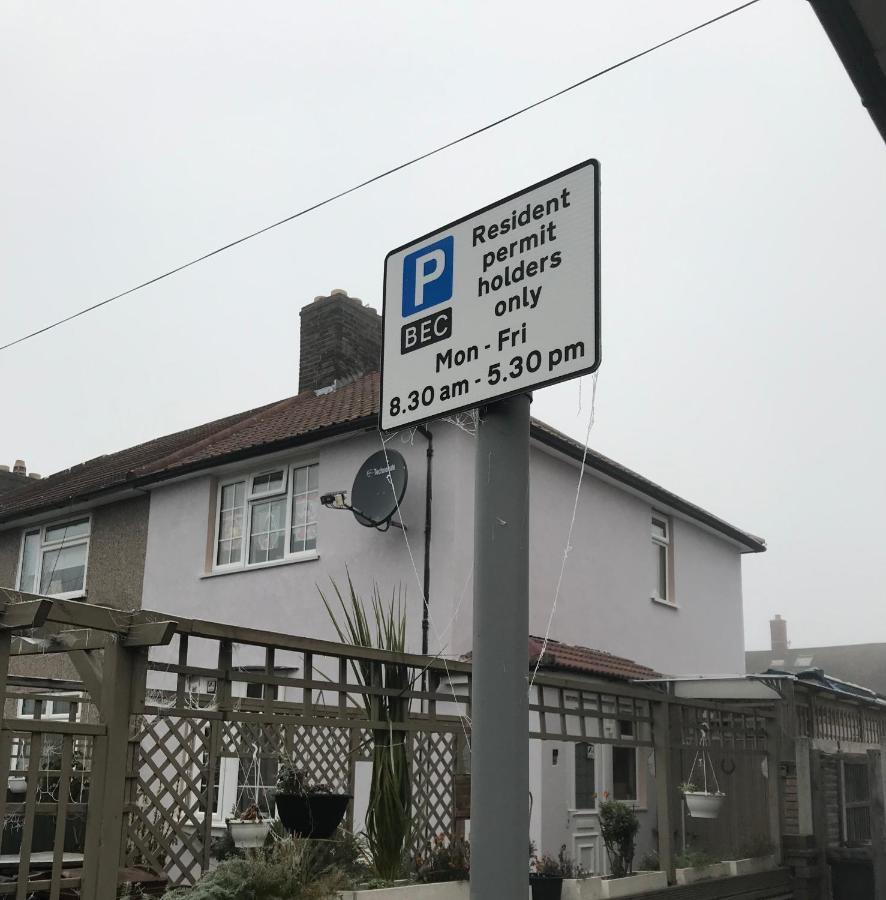 Becontreelodge Dagenham Luaran gambar